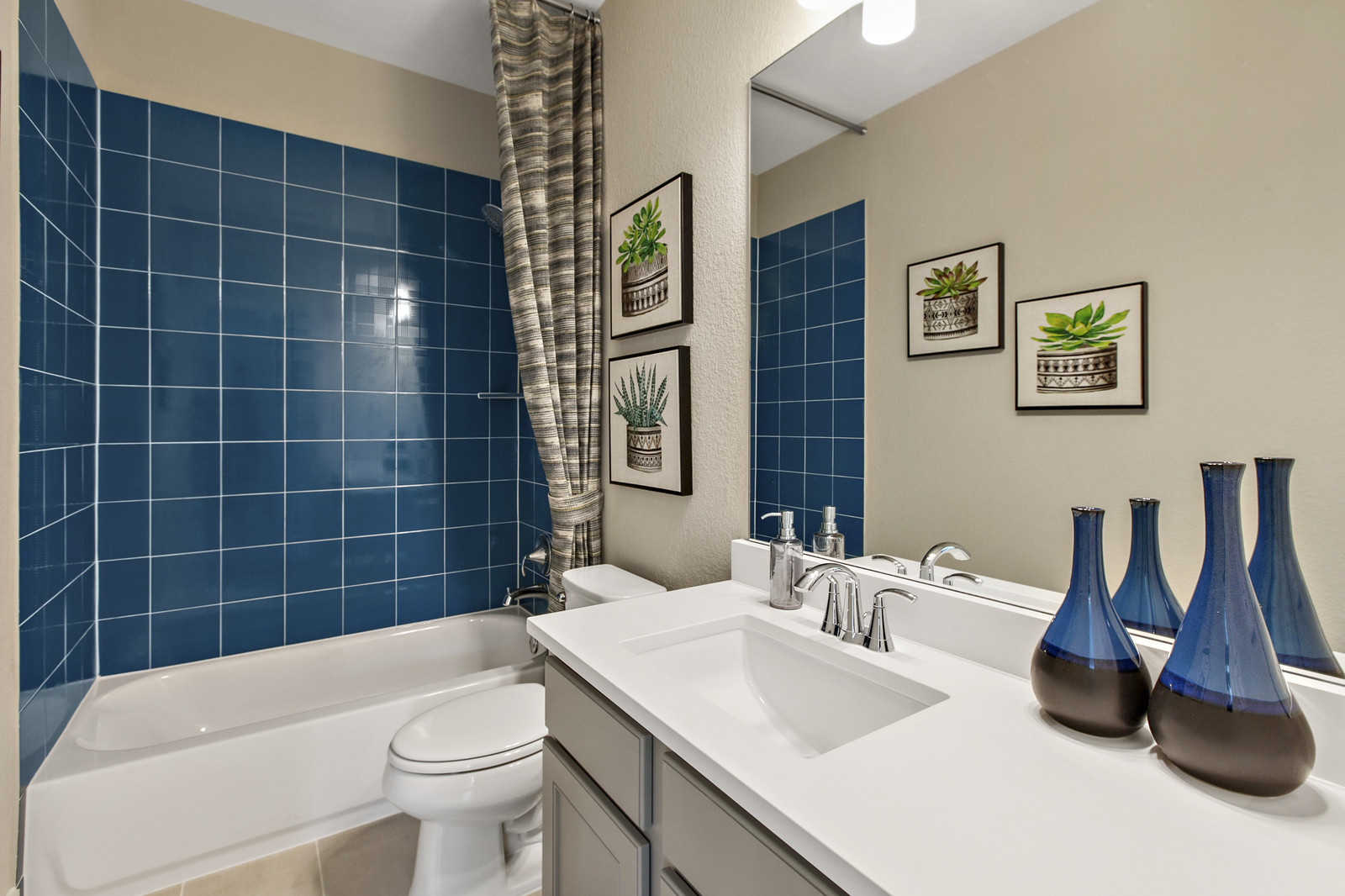 Pioneer Hill_Bathroom 2