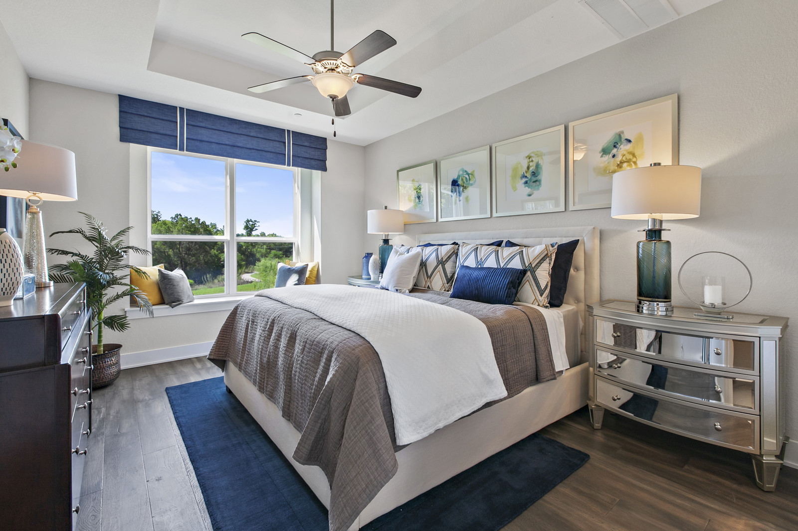 Pioneer Hill_M Bedroom