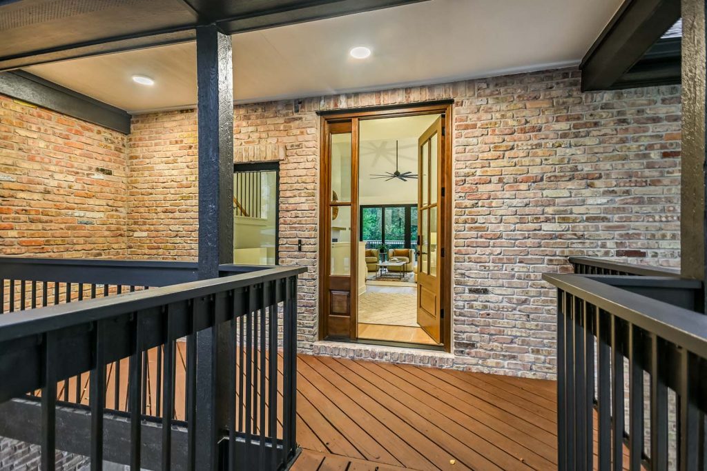 04-Front Entry