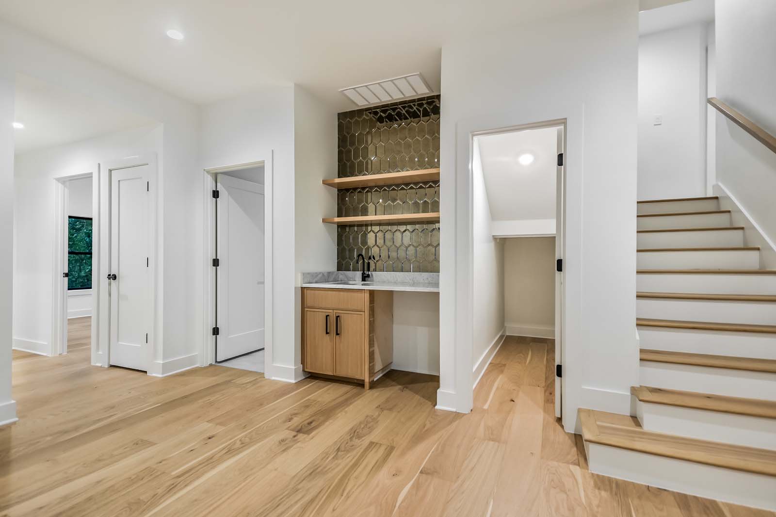 13-Wet Bar