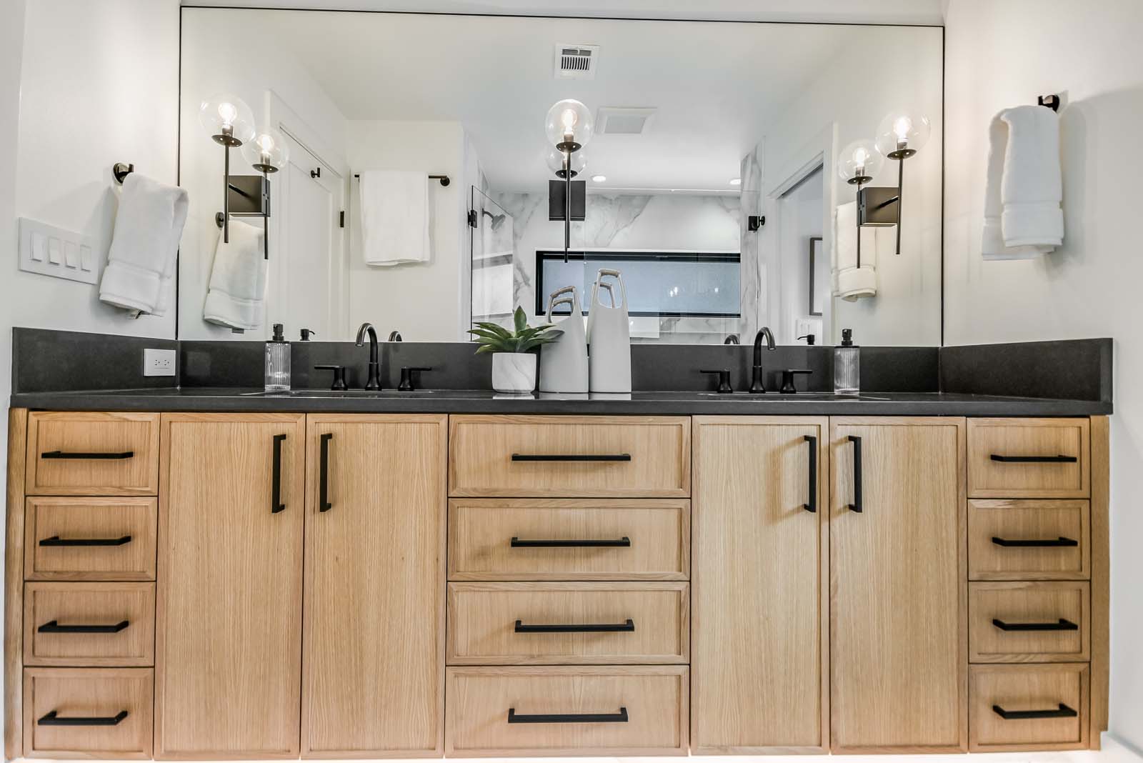 37-Main Bathroom Vanities